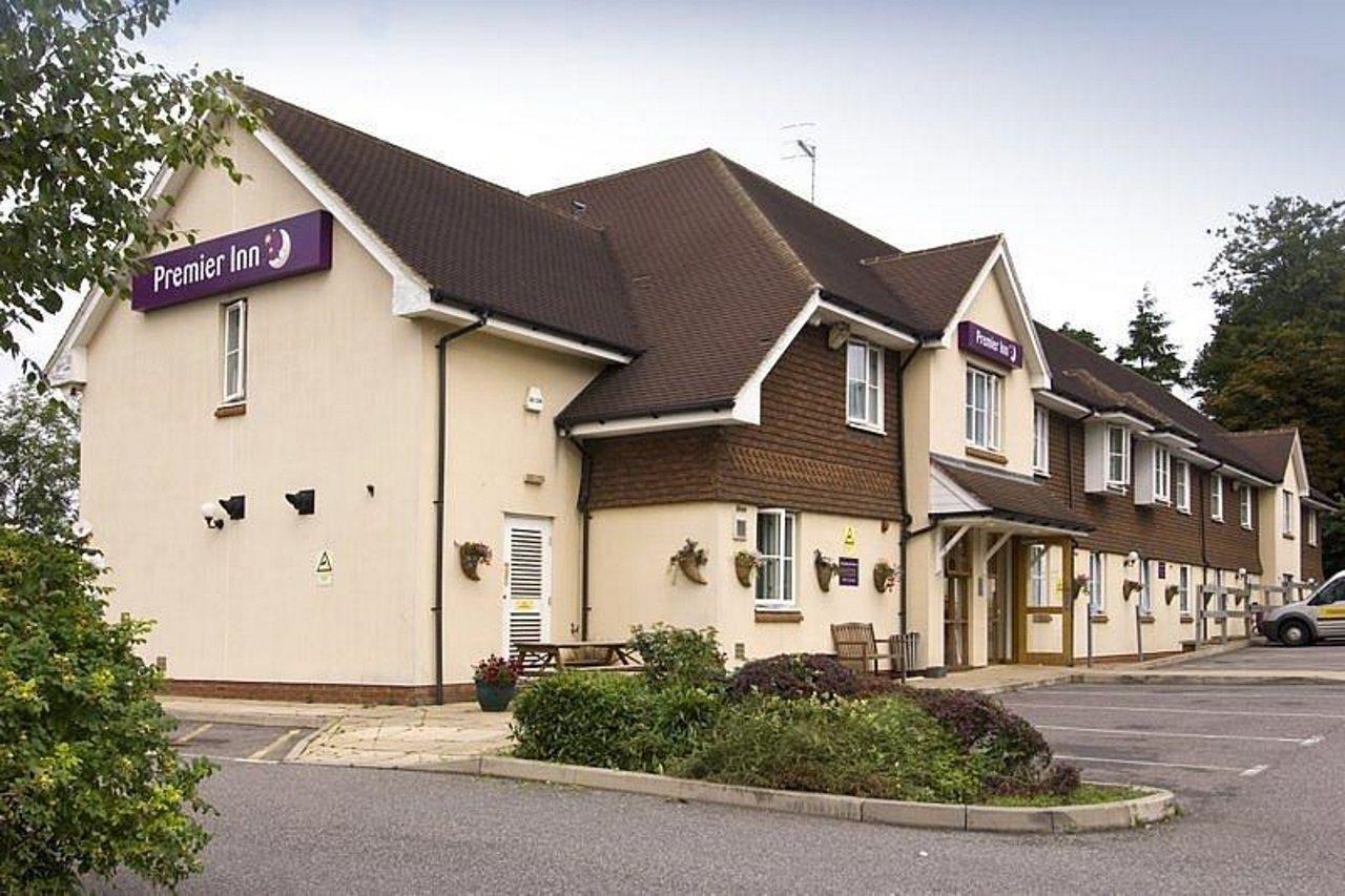Premier Inn East Grinstead Eksteriør billede